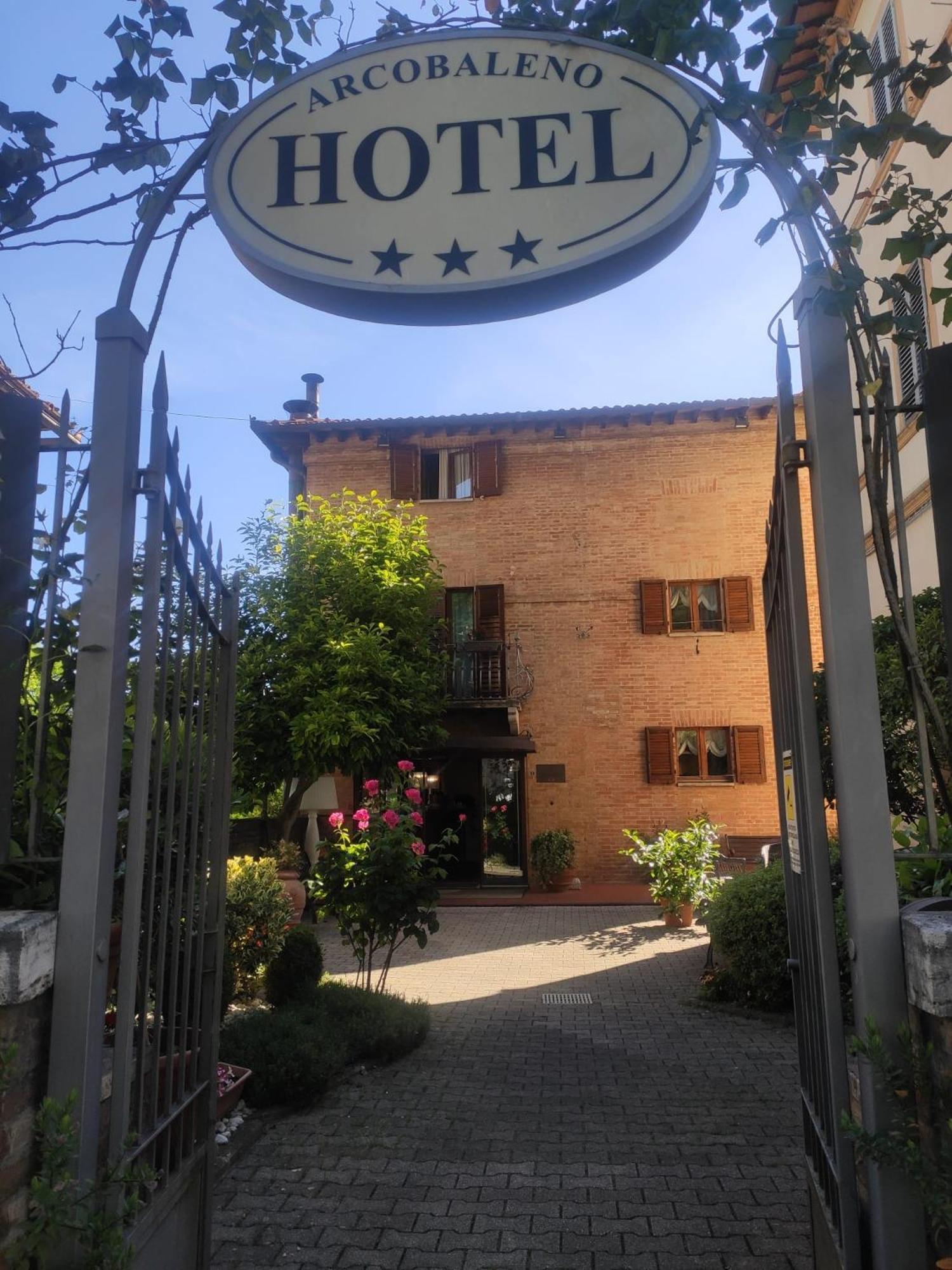 Hotel Arcobaleno Siena Luaran gambar