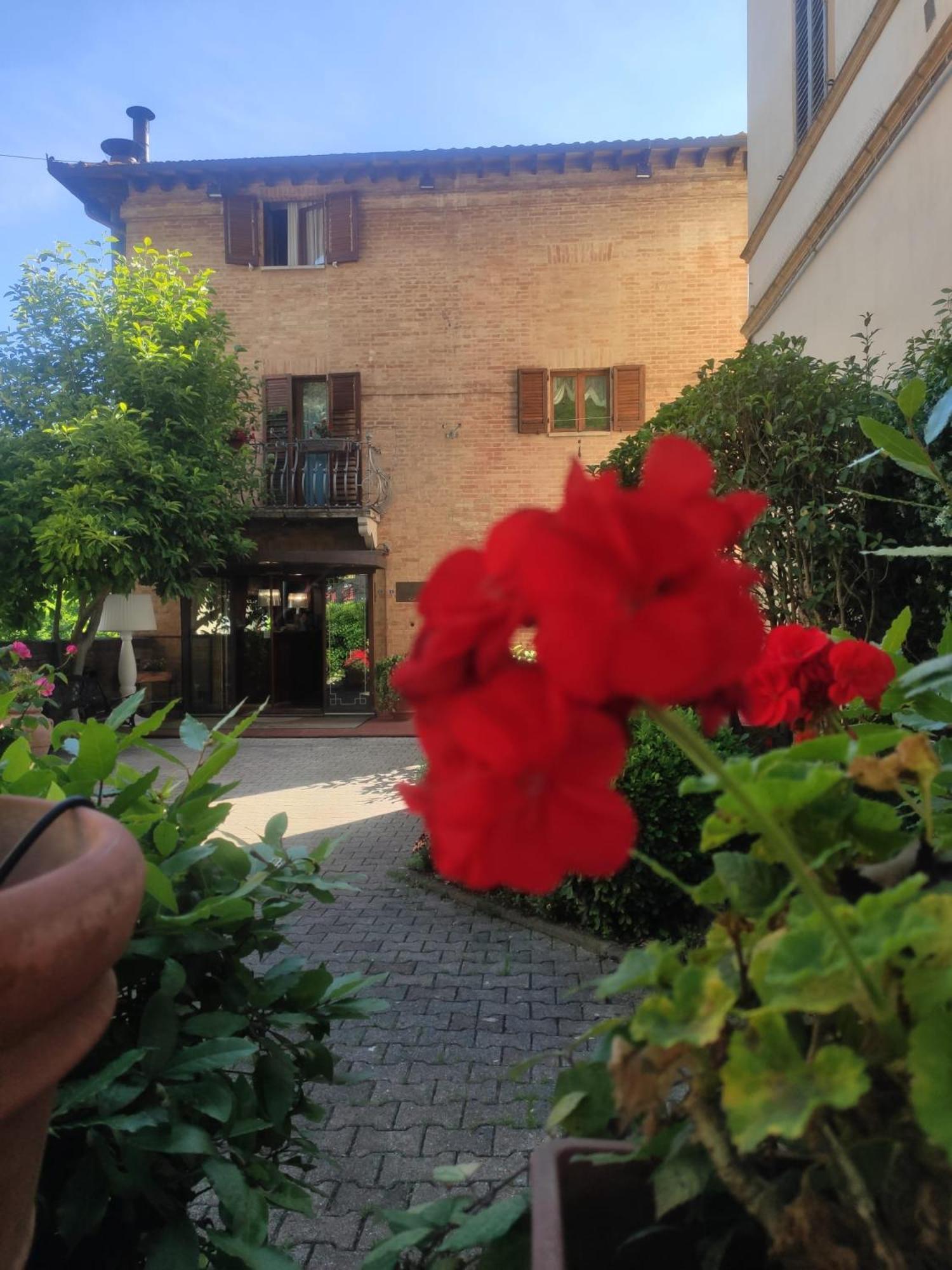 Hotel Arcobaleno Siena Luaran gambar