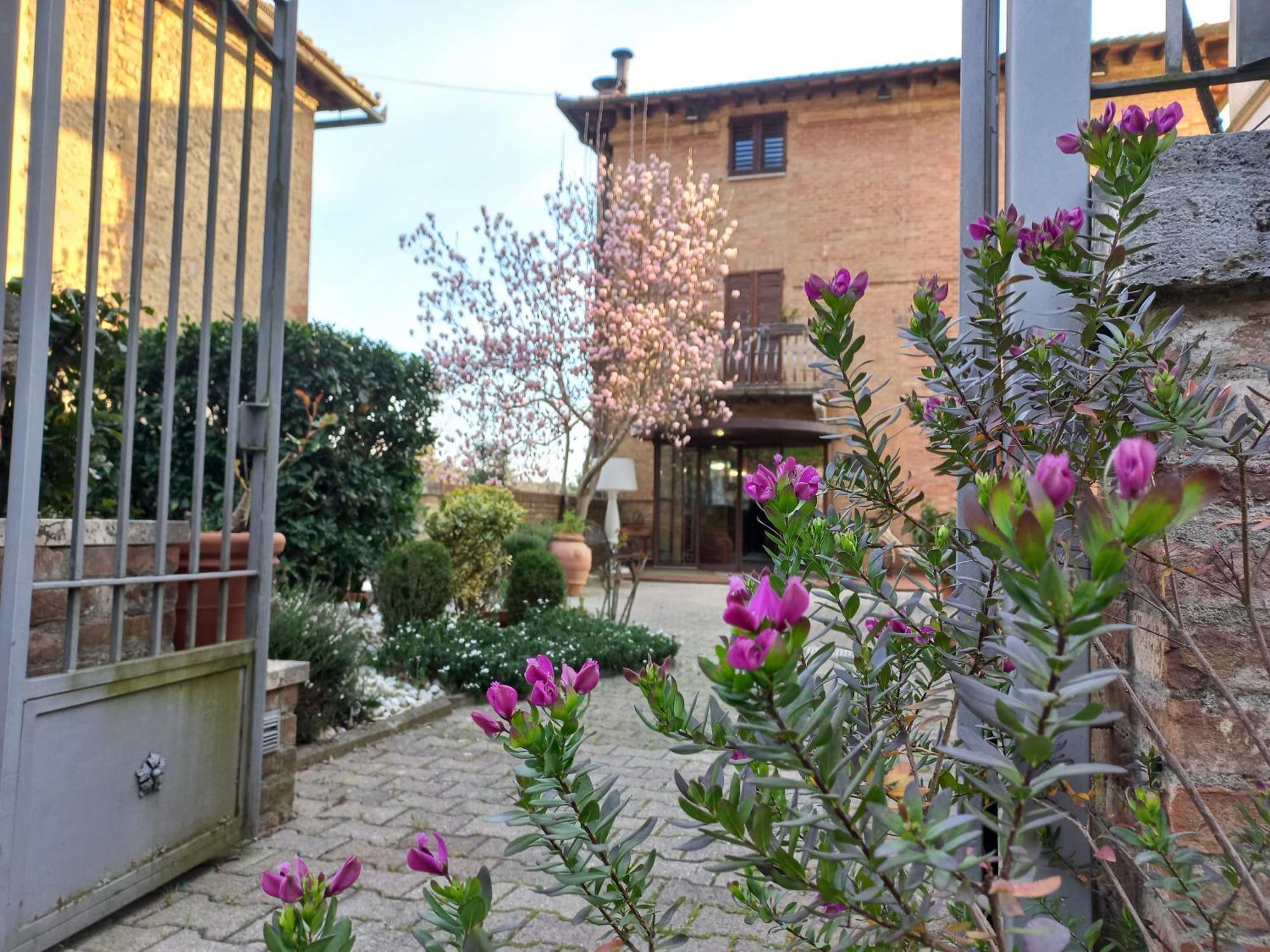 Hotel Arcobaleno Siena Luaran gambar